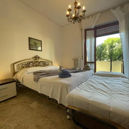 Apartment 2 Locali - 100 Metri Dal Mare - Free Parking