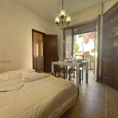 2 Locali - 100 Metri Dal Mare - Free Parking Apartment *
