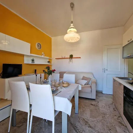 2 Locali - 100 Metri Dal Mare - Free Parking Apartment *